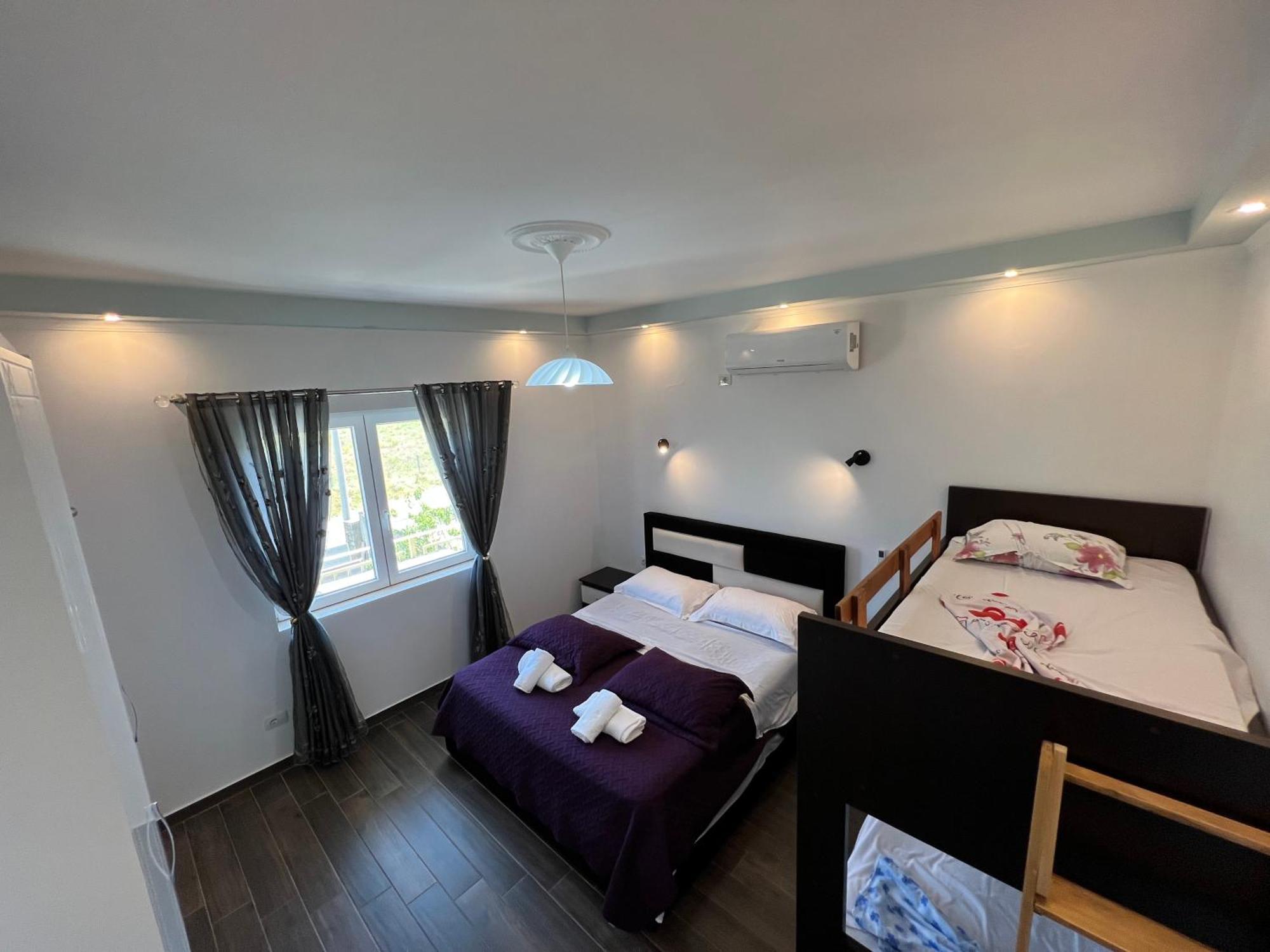 Adriatik Guesthouse Пермет Екстер'єр фото